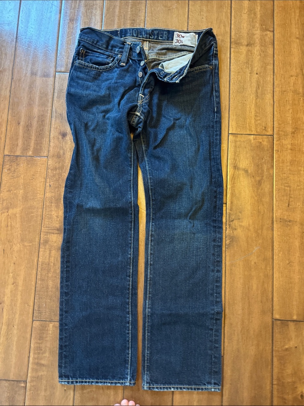 Hollister huntington low rise button fly Straight-Leg Jeans in Dark Blue 30x30
